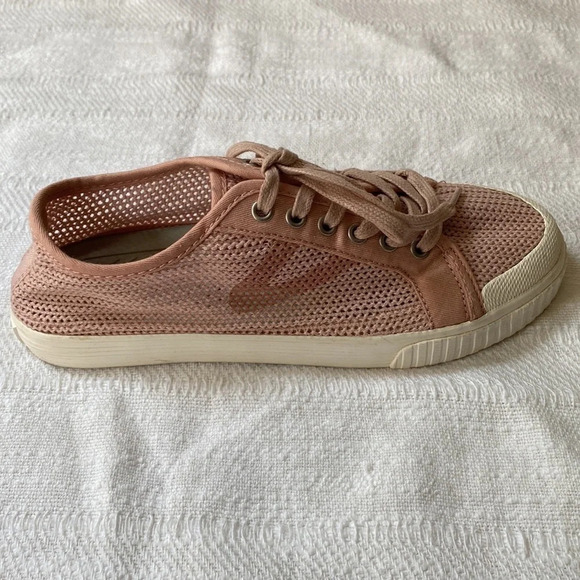 •Tretorn• Mesh Sneakers, Size 37 - Picture 4 of 11